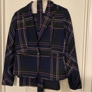 Beautiful ladies 3 piece business suit,